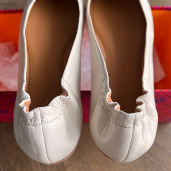 Tory Burch Flat - Picture 2 of 4